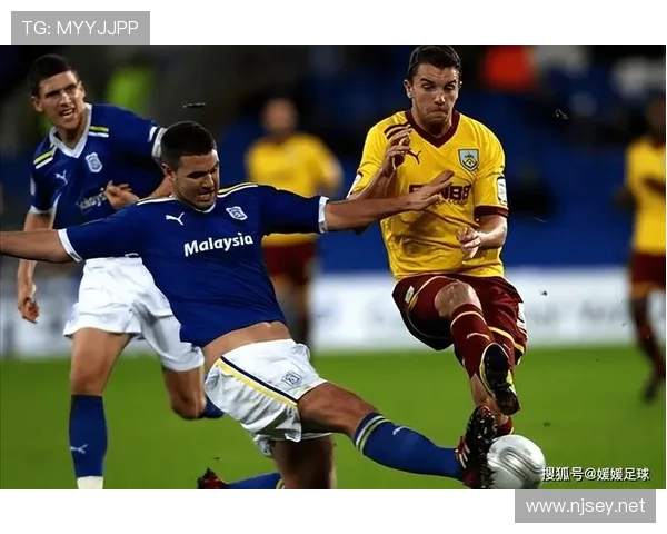 琼阿梅尼 vs 费尔南迪尼奥:防守经验与实战表现对比 琼阿梅尼 vs 费尔南迪尼奥:防守经验与实战表现对比