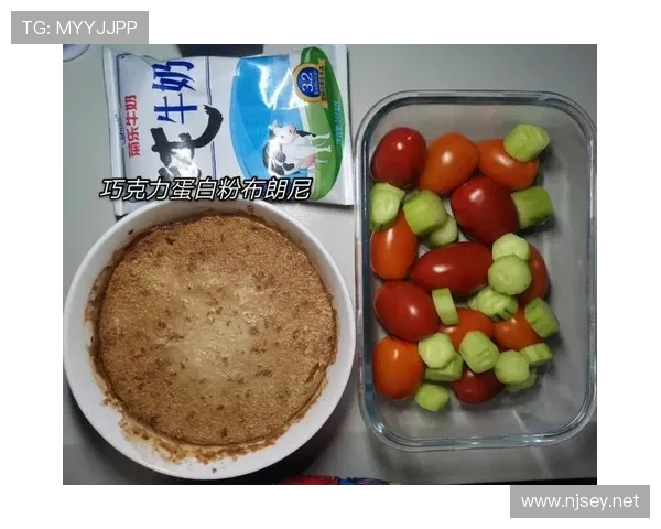 库里家冰箱里塞满蛋白粉，连狗都练出腹肌了