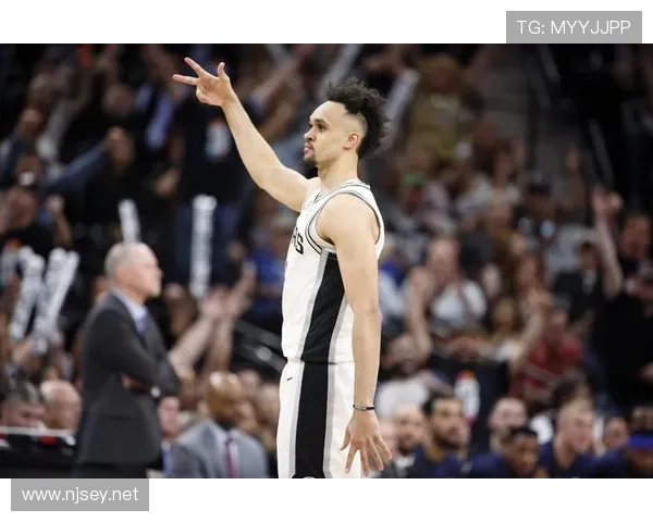 德里克·怀特突破创造机会效率提升显著带动球队攻防转换